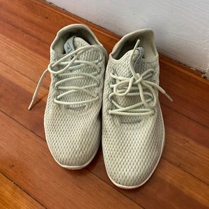 Adidas Pharrell Williams sneakers
